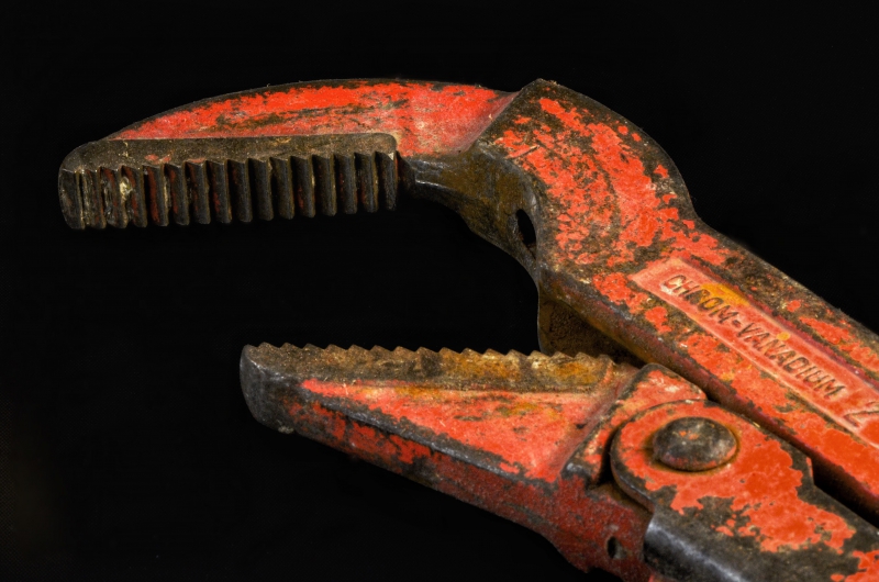 plombier--min_pipe-wrench-318084